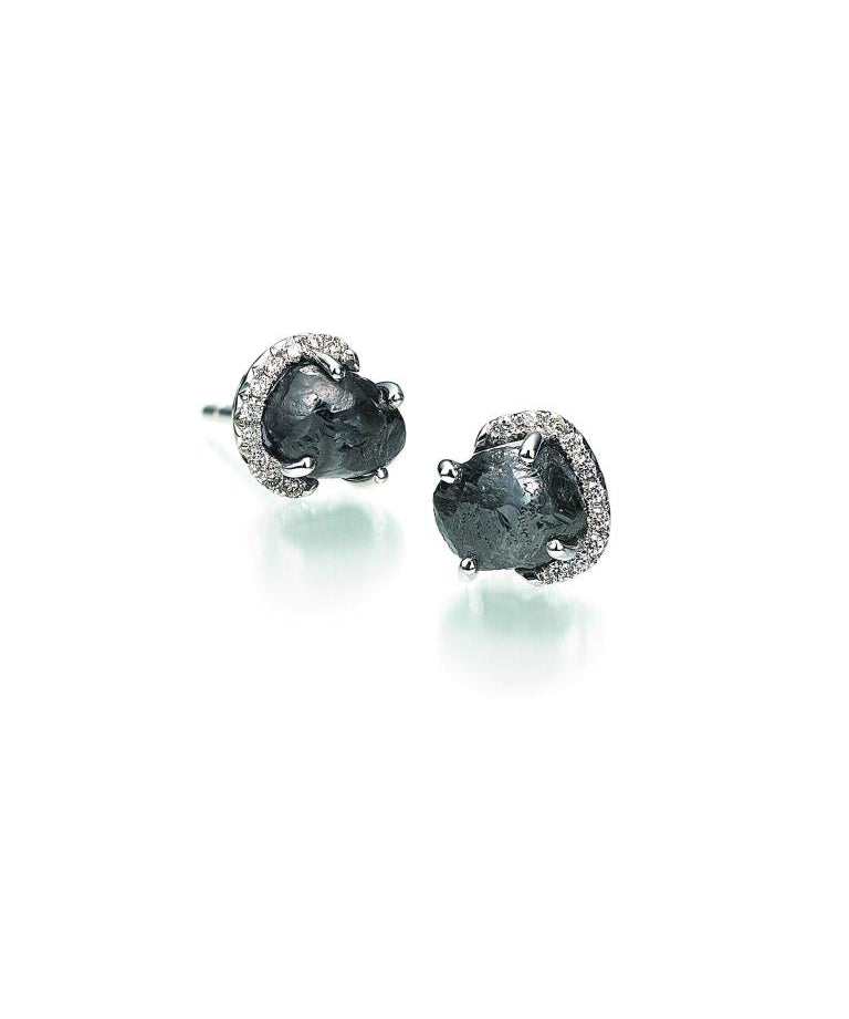 Stud Bubble Earring features